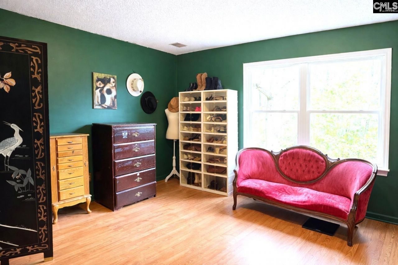 433 Winding Way  Photo 36