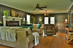 433 Winding Way  photo 4