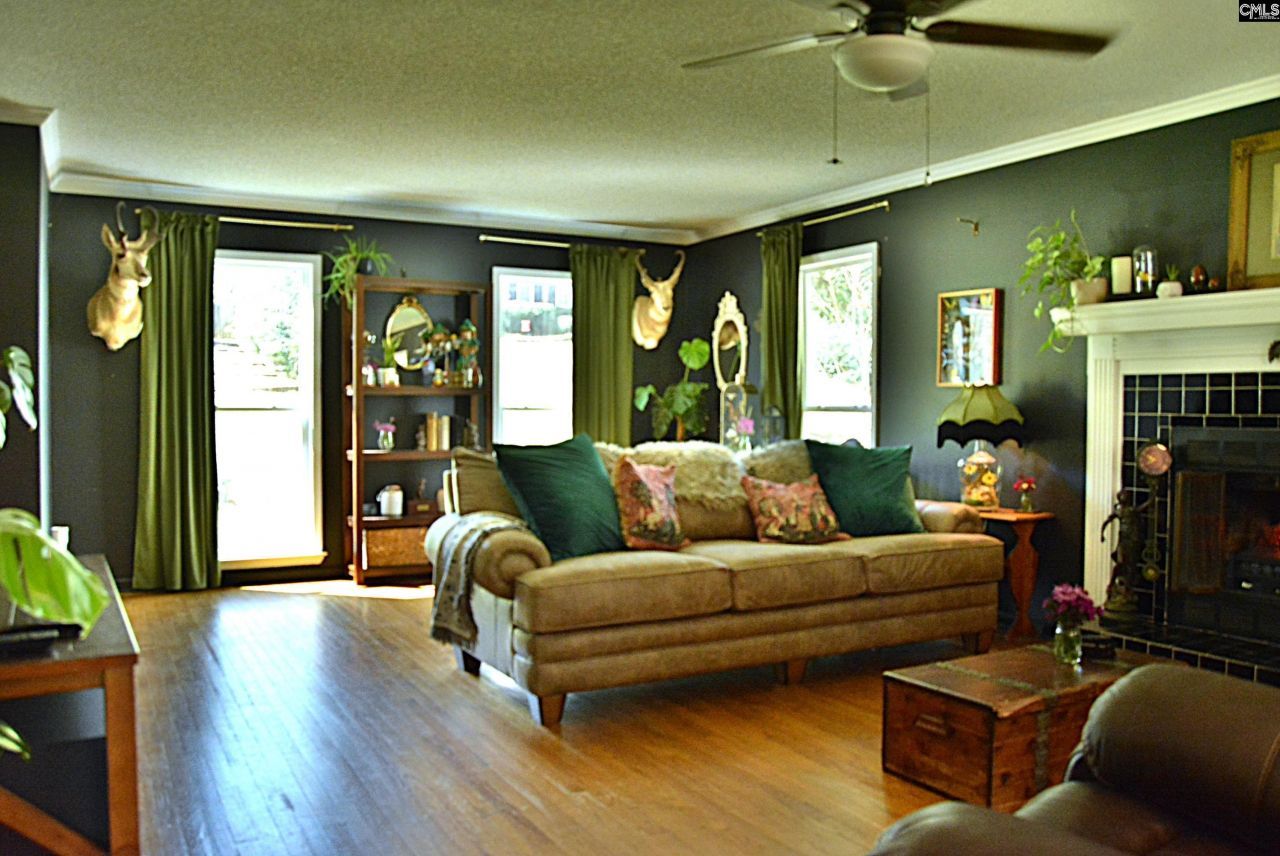 433 Winding Way  Photo 7