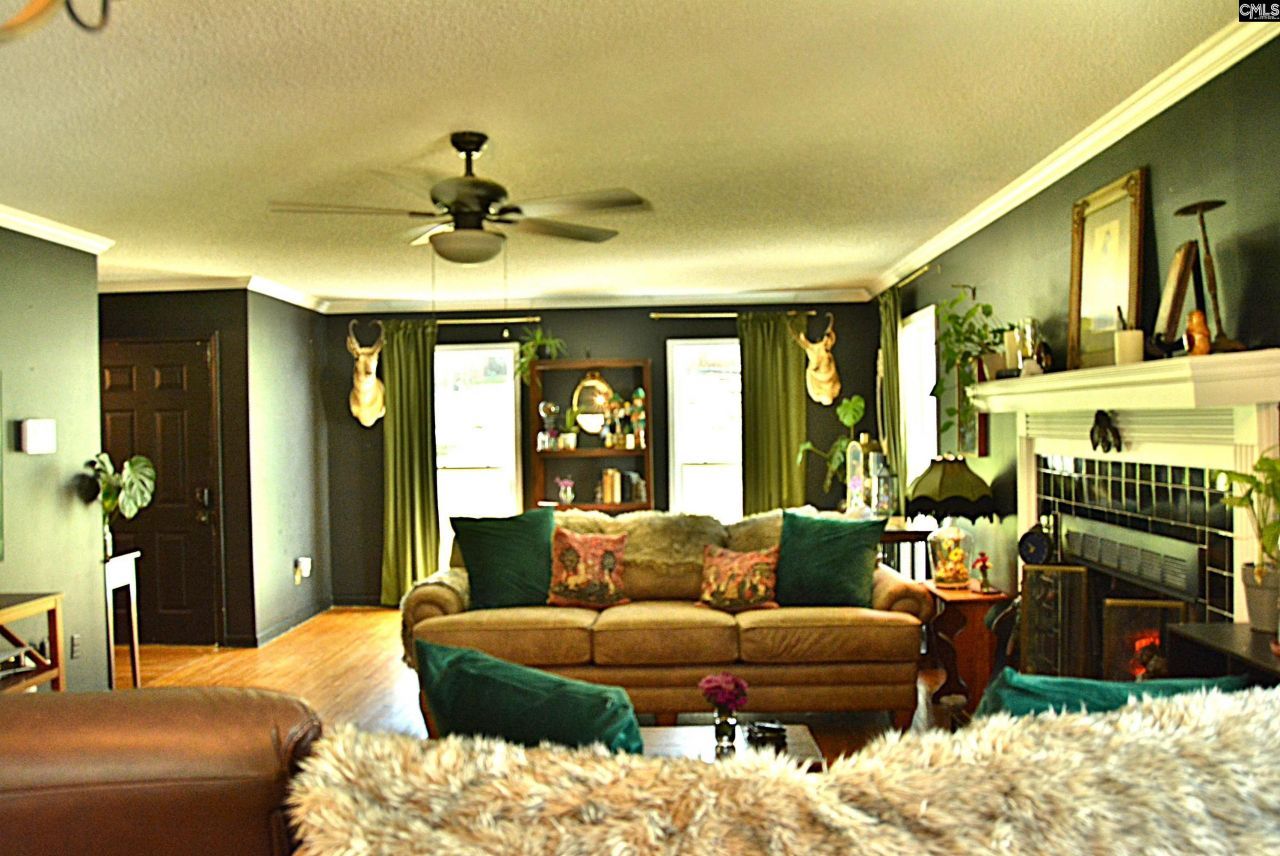 433 Winding Way  Photo 8