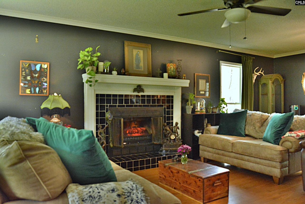 433 Winding Way  Photo 9