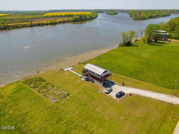 1730 Catfish Lane , Crump, TN 38327