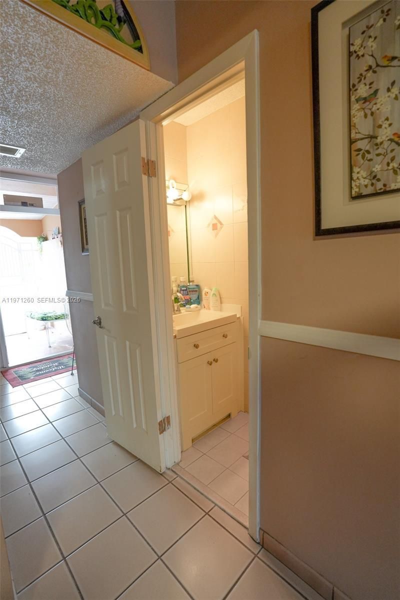 1159 W 40th St , Unit 16, Hialeah, FL 33012 Photo
