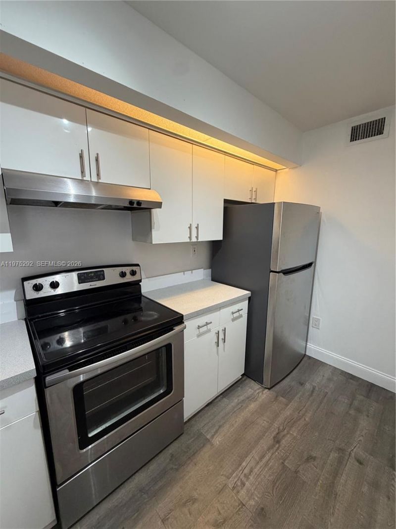 8670 SW 212th St, Unit 203, Cutler Bay, FL 33189 Photo