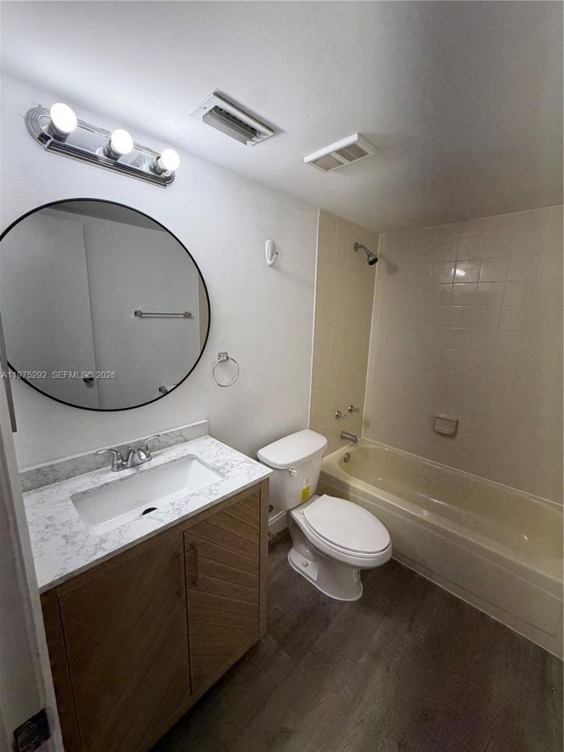 8670 SW 212th St, Unit 203, Cutler Bay, FL 33189 Photo