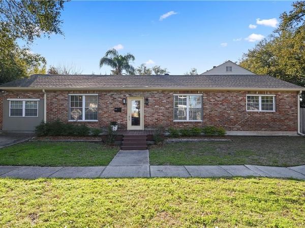 5122 PRATT Drive , New Orleans, LA 70122