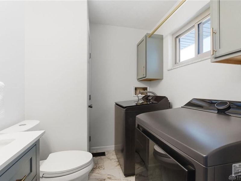 2307 Stop 8 Road, Dayton, OH 45414 Photo 13