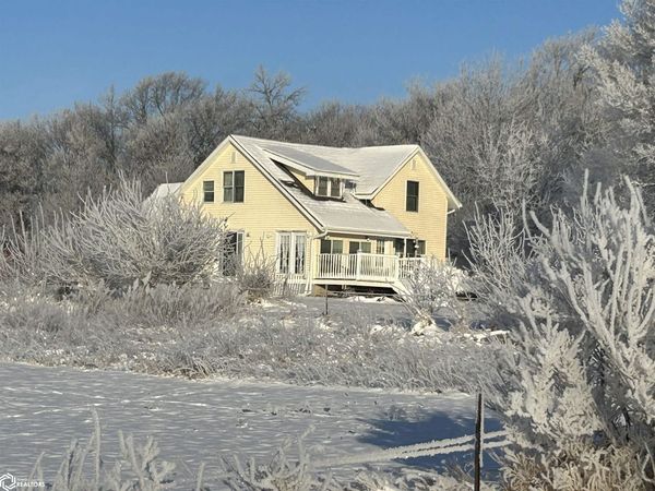 984 P Avenue, Jefferson, IA 50129