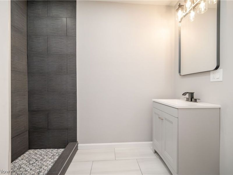 807 E Third Street, Salem, OH 44460 Photo 13