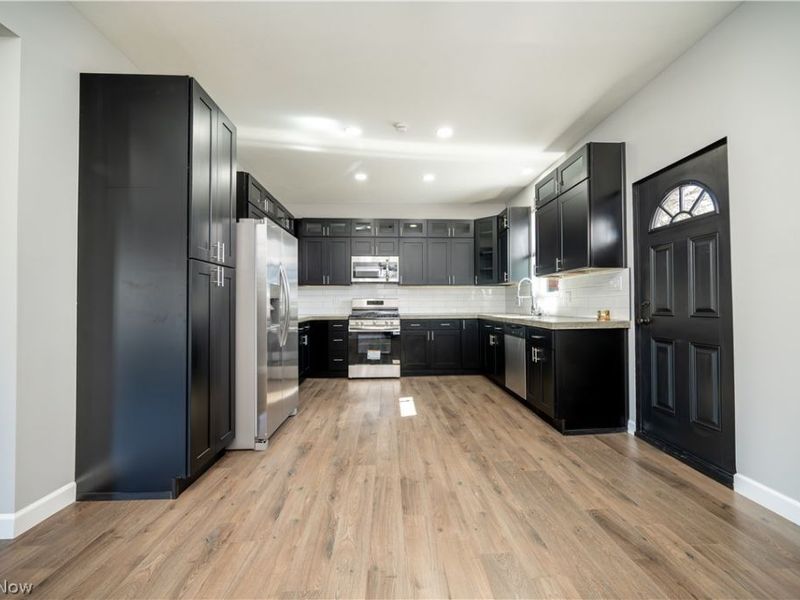 807 E Third Street, Salem, OH 44460 Photo 7