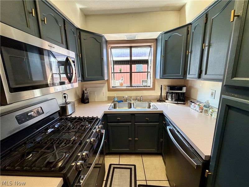 274 Rustic Rook Road, Chippewa Lake, OH 44215 Photo 9