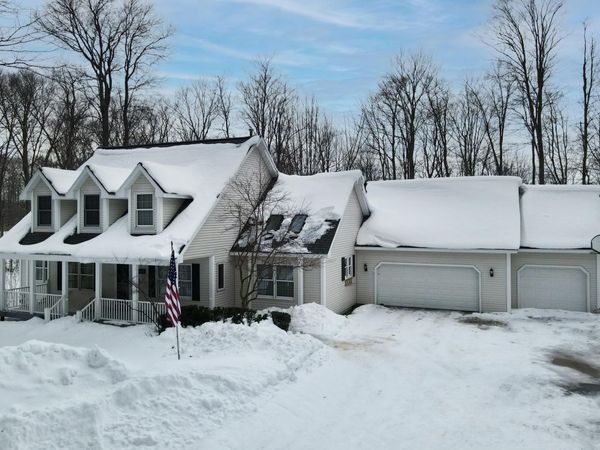 12900 Woodhaven Lane S, Traverse City, MI 49684