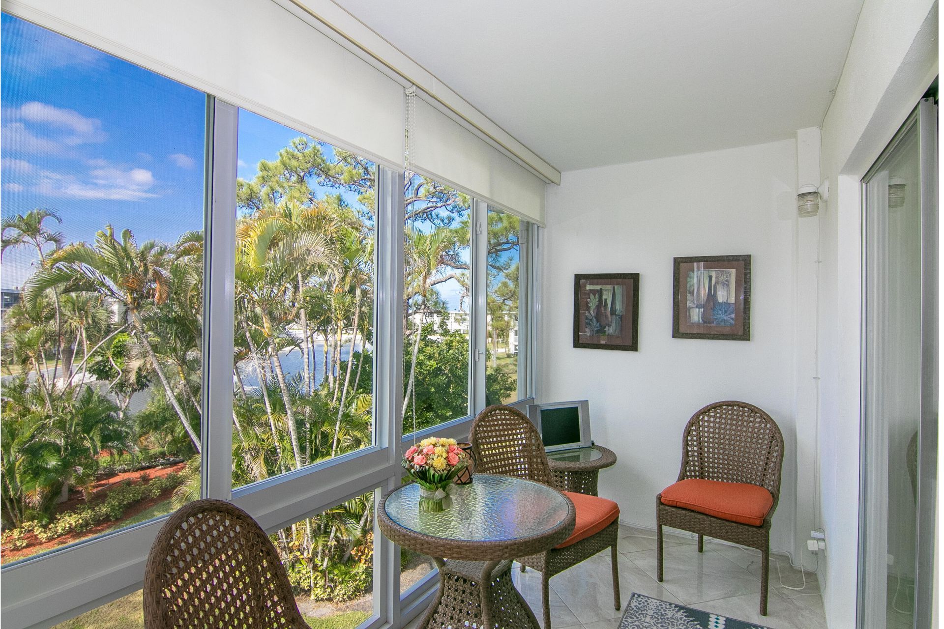 2562 N Garden Drive N, Unit 308, Lake Worth, FL 33461 Main Photo