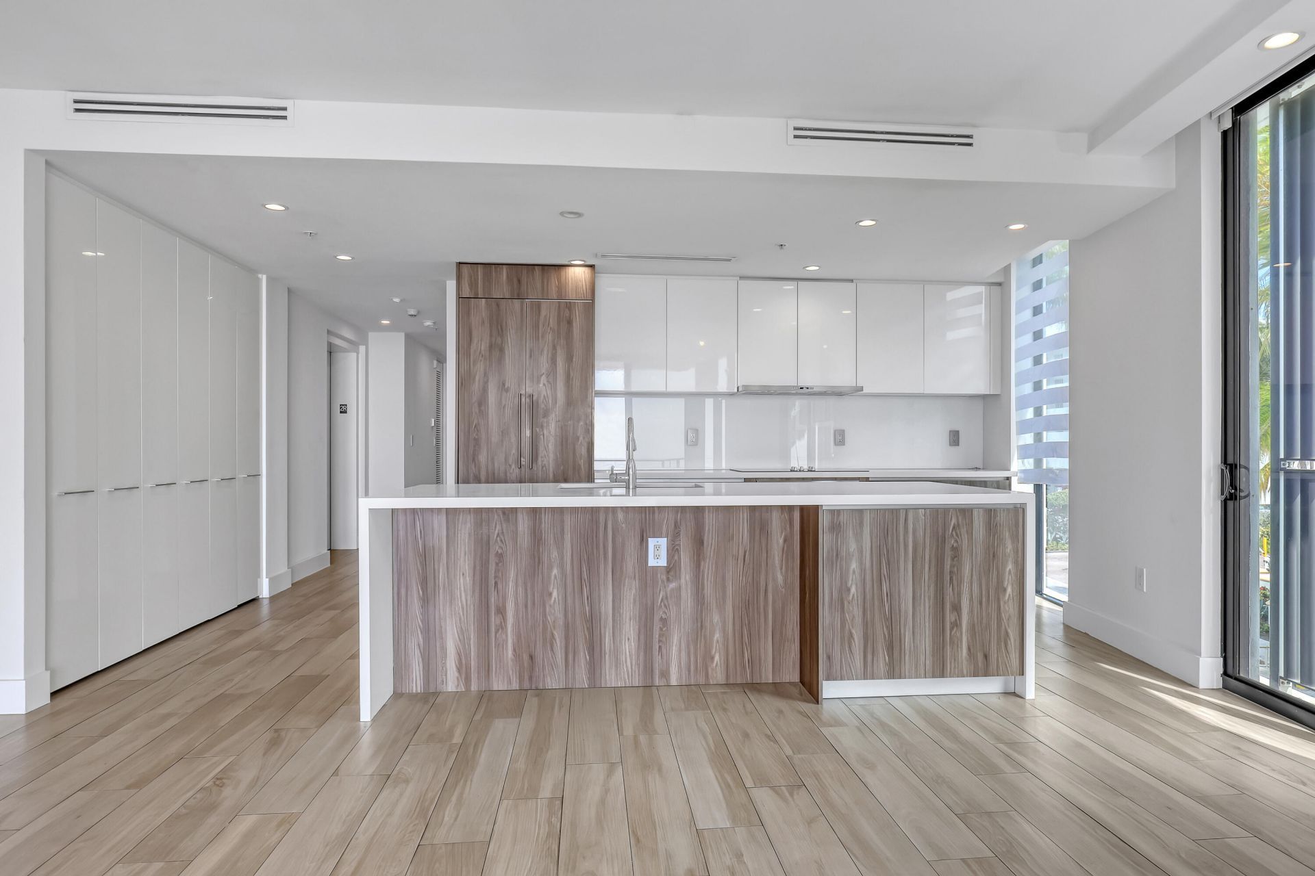 106 Inlet Way, Unit 201, Palm Beach Shores, FL 33404 Photo