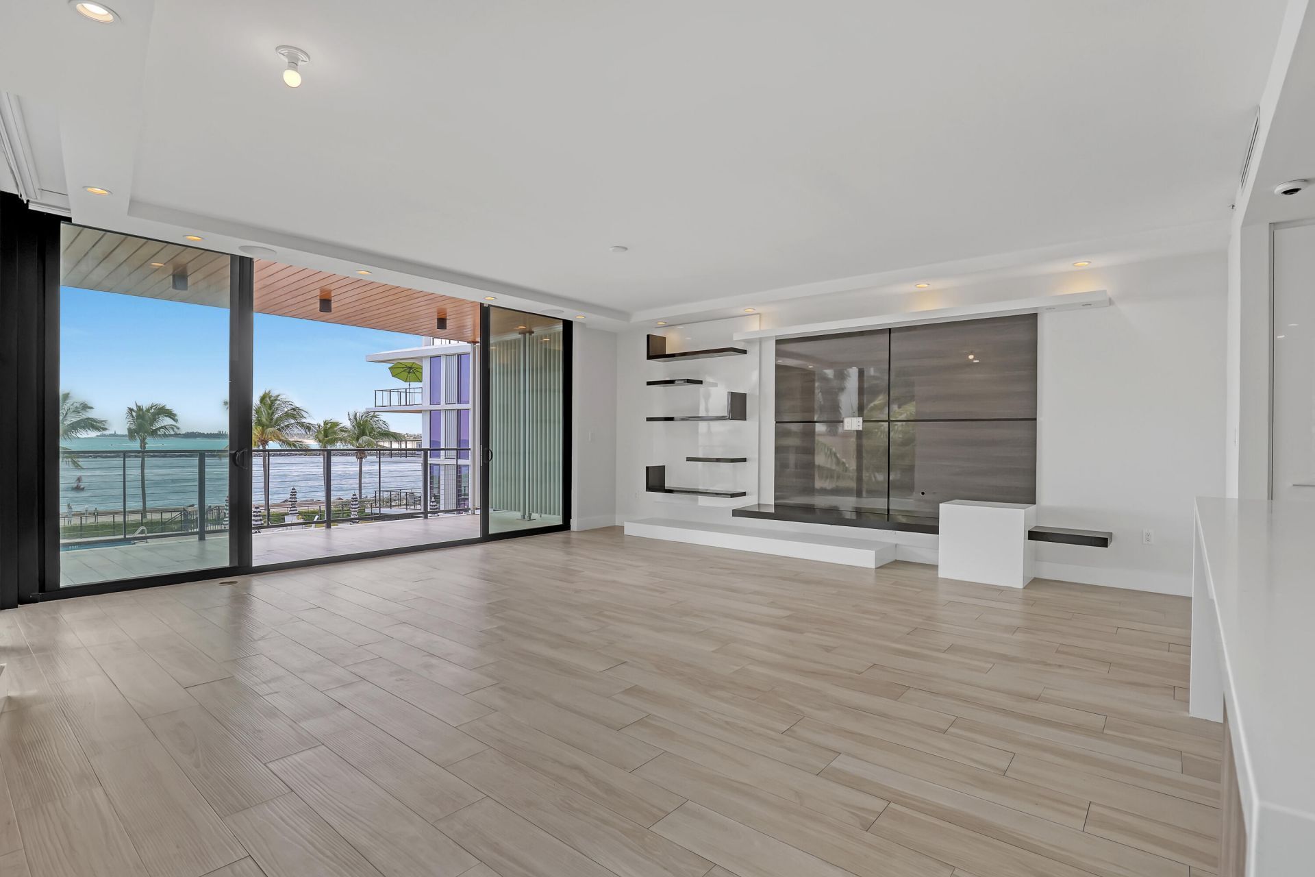 106 Inlet Way, Unit 201, Palm Beach Shores, FL 33404 Photo