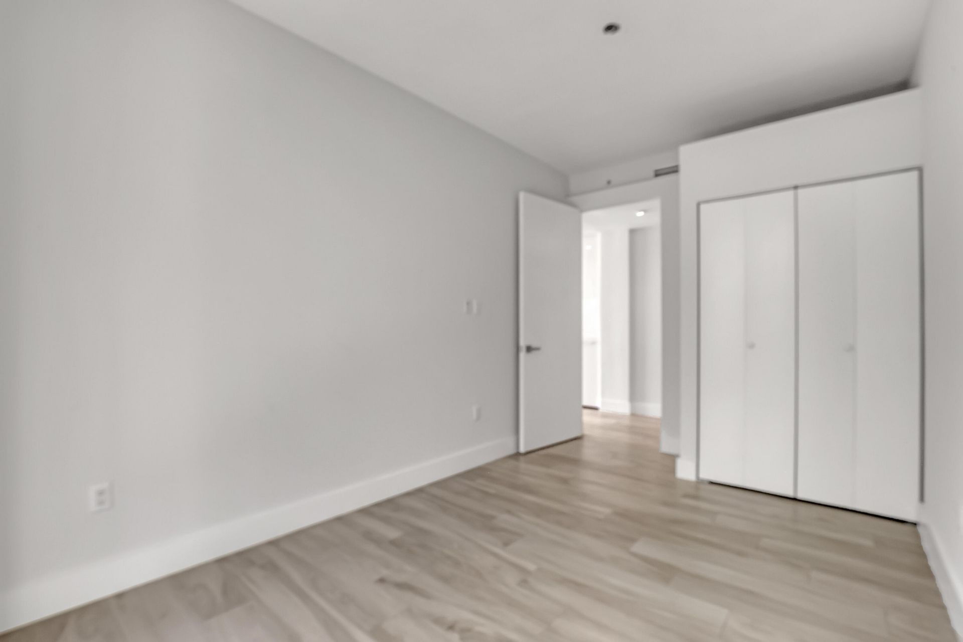 106 Inlet Way, Unit 201, Palm Beach Shores, FL 33404 Photo