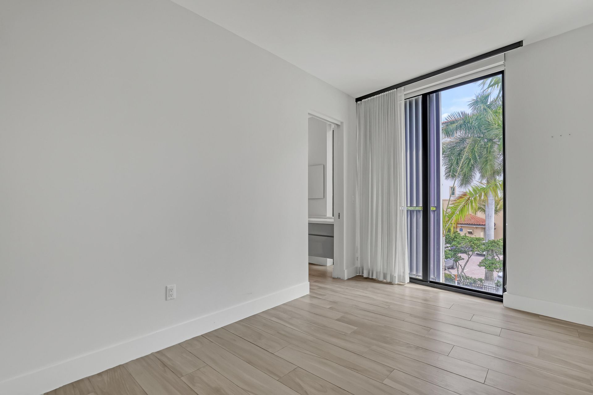 106 Inlet Way, Unit 201, Palm Beach Shores, FL 33404 Photo