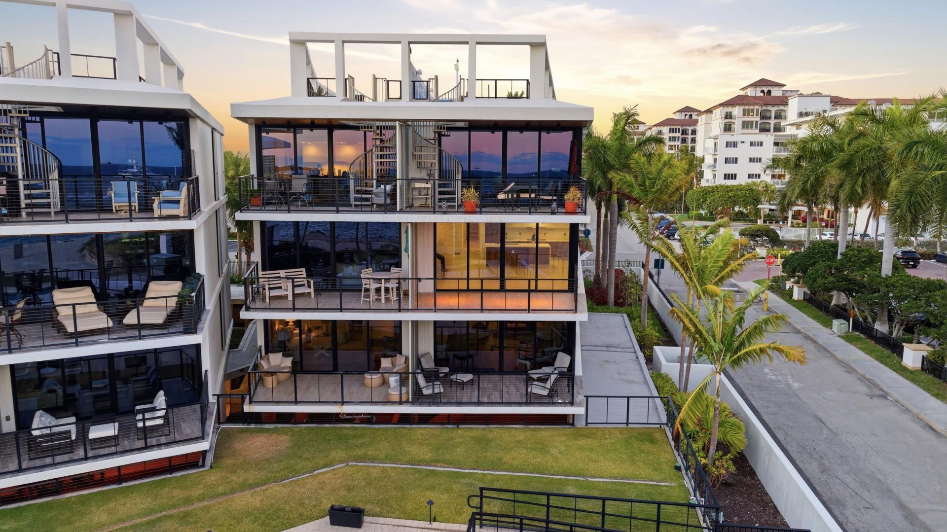 106 Inlet Way, Unit 201, Palm Beach Shores, FL 33404 Photo