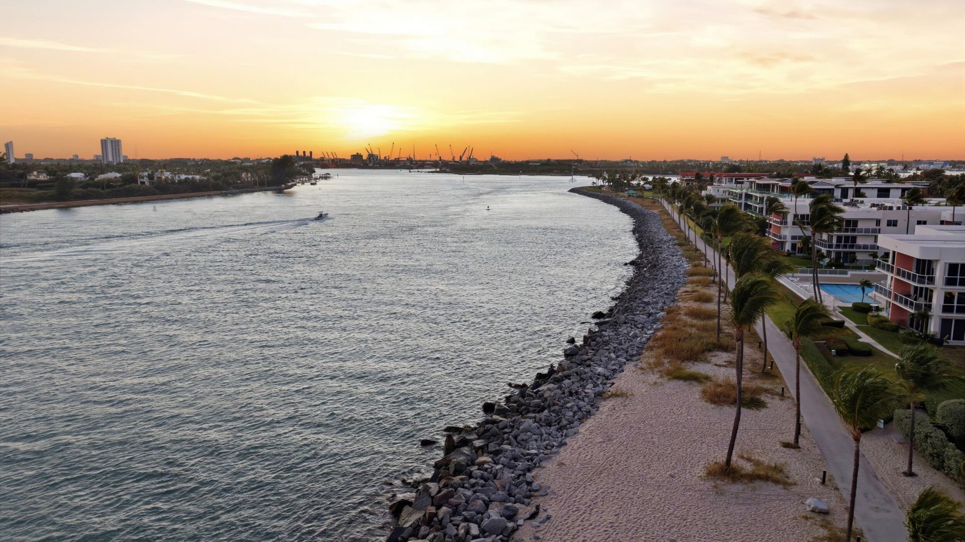 106 Inlet Way, Unit 201, Palm Beach Shores, FL 33404 Photo