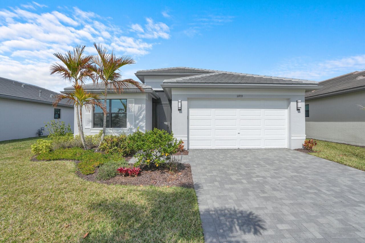 11935 SW Backshore Drive, Port Saint Lucie, FL 34987 Photo