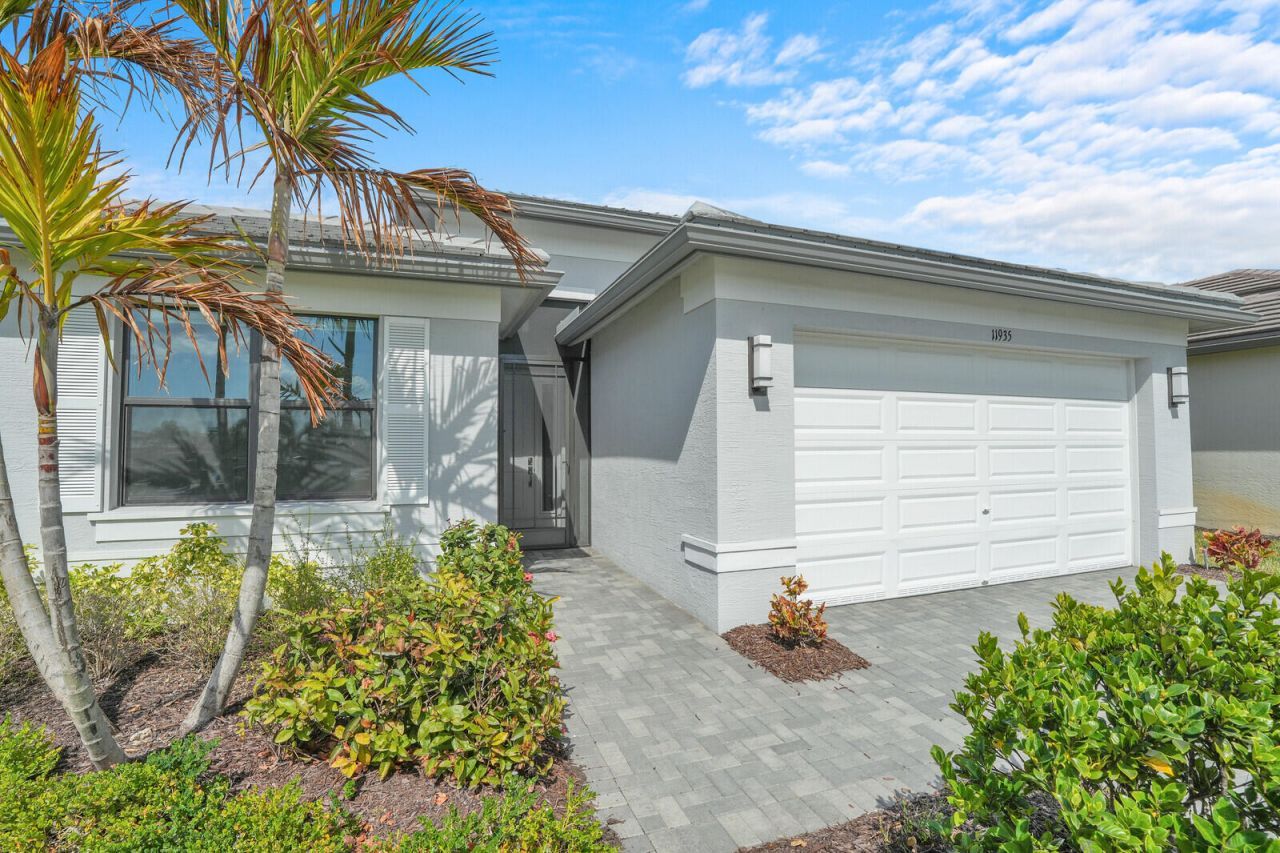 11935 SW Backshore Drive, Port Saint Lucie, FL 34987 Photo