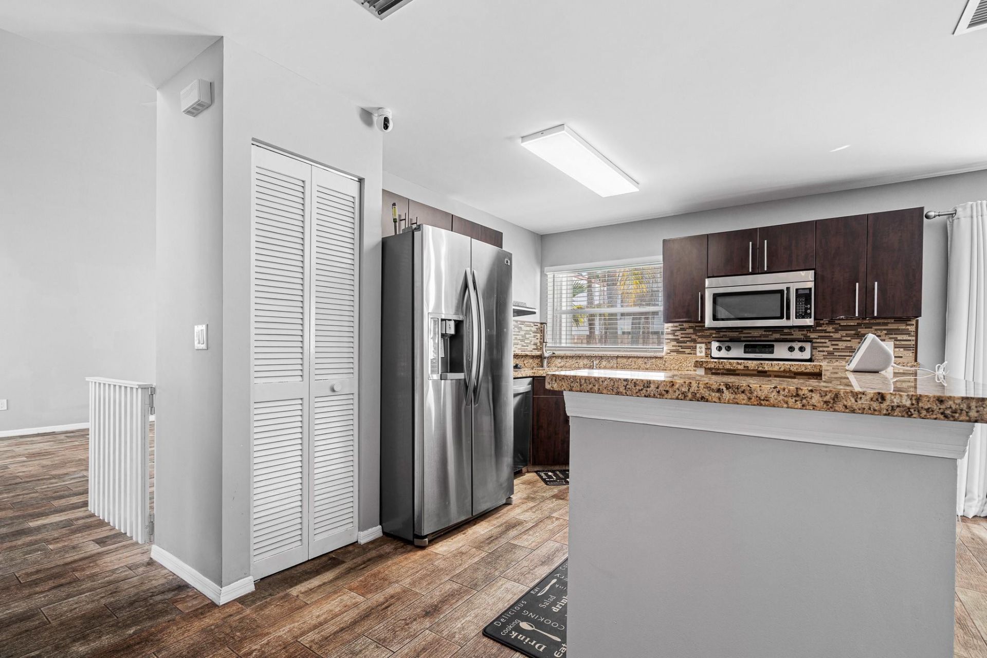 601 Lakeshore Terrace, Davie, FL 33325 Photo