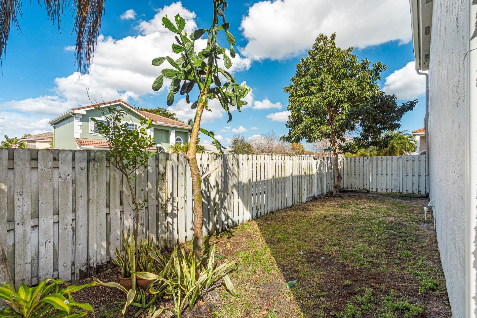 601 Lakeshore Terrace, Davie, FL 33325 Photo