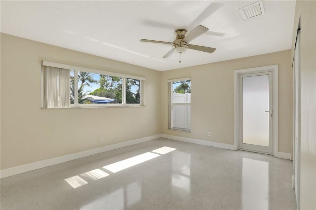 907 SE 12th Avenue, Deerfield Beach, FL 33441 Photo