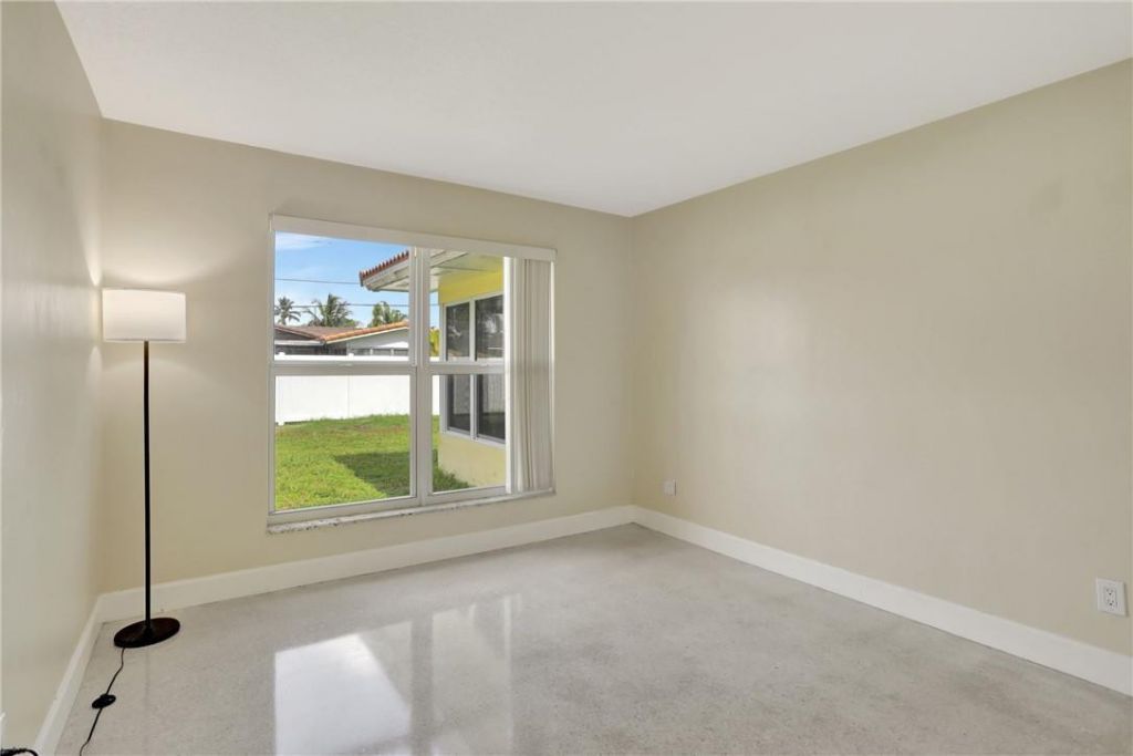 907 SE 12th Avenue, Deerfield Beach, FL 33441 Photo