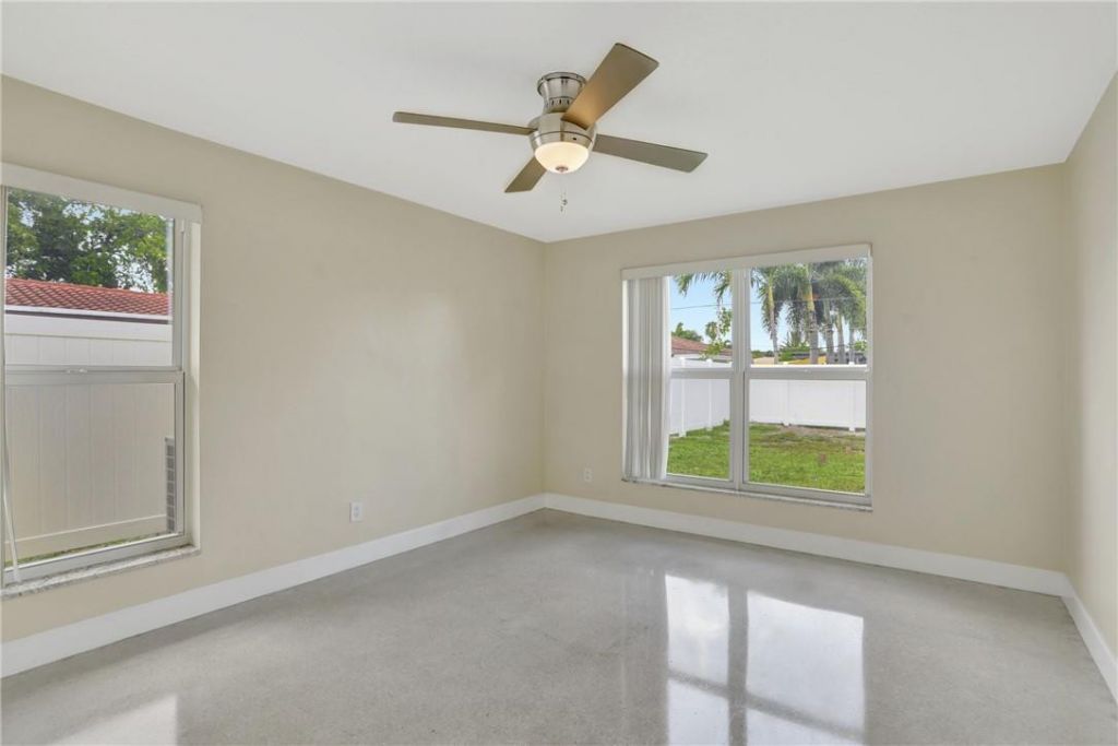 907 SE 12th Avenue, Deerfield Beach, FL 33441 Photo