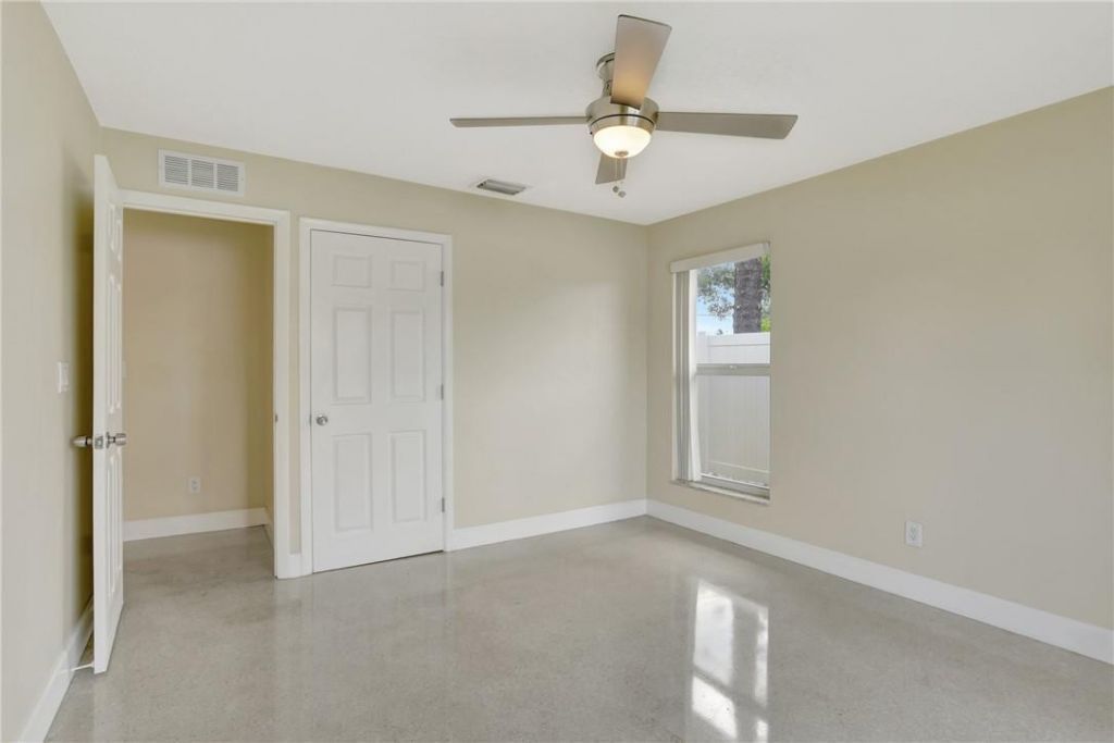 907 SE 12th Avenue, Deerfield Beach, FL 33441 Photo