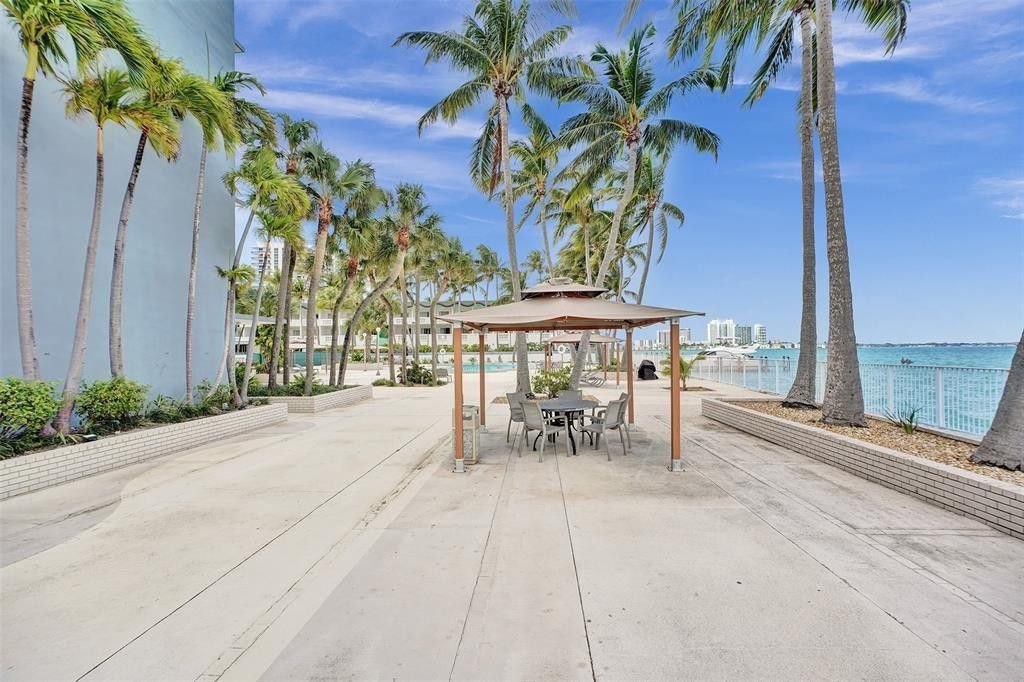 1865 79th St Causeway, Unit 16B, North Bay Village, FL 33141 Photo