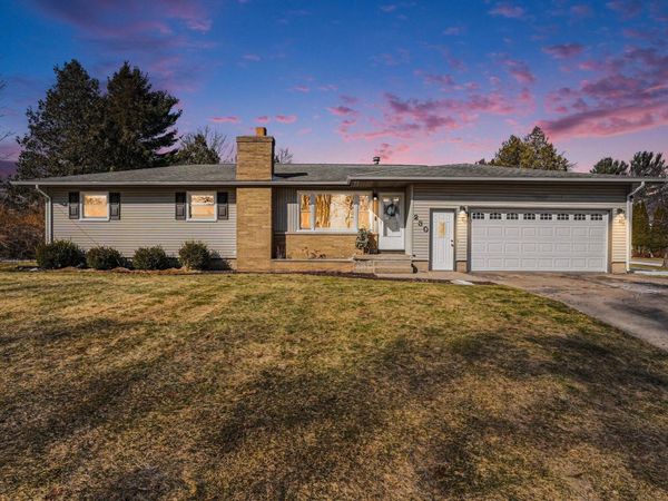 230 W Byron Road, Norton Shores, MI 49441