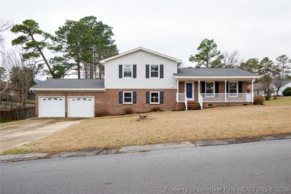 660 Daharan Drive, Fayetteville, NC 28314 Main Photo