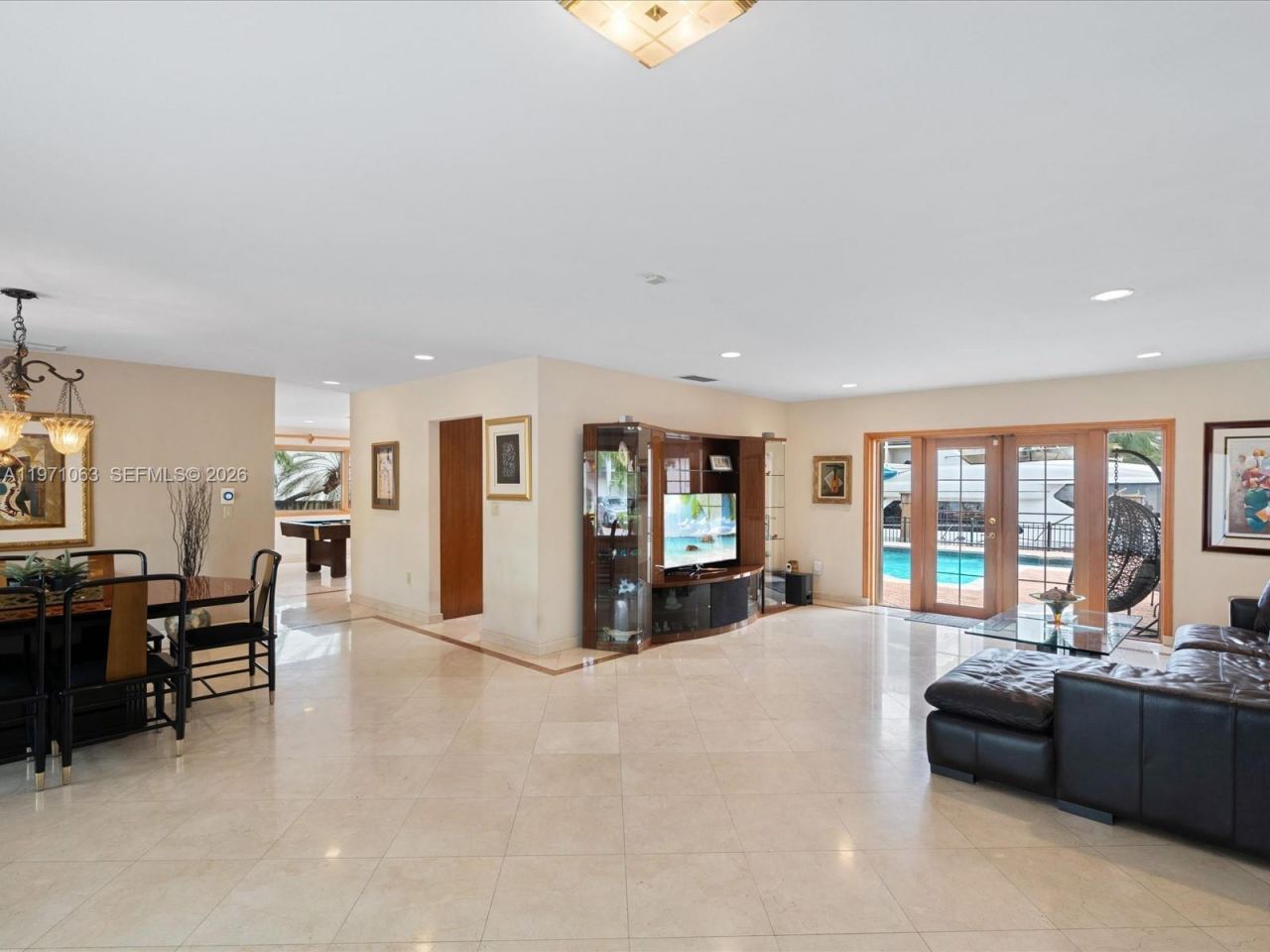 2930 NE 164th St , North Miami Beach, FL 33160 Photo