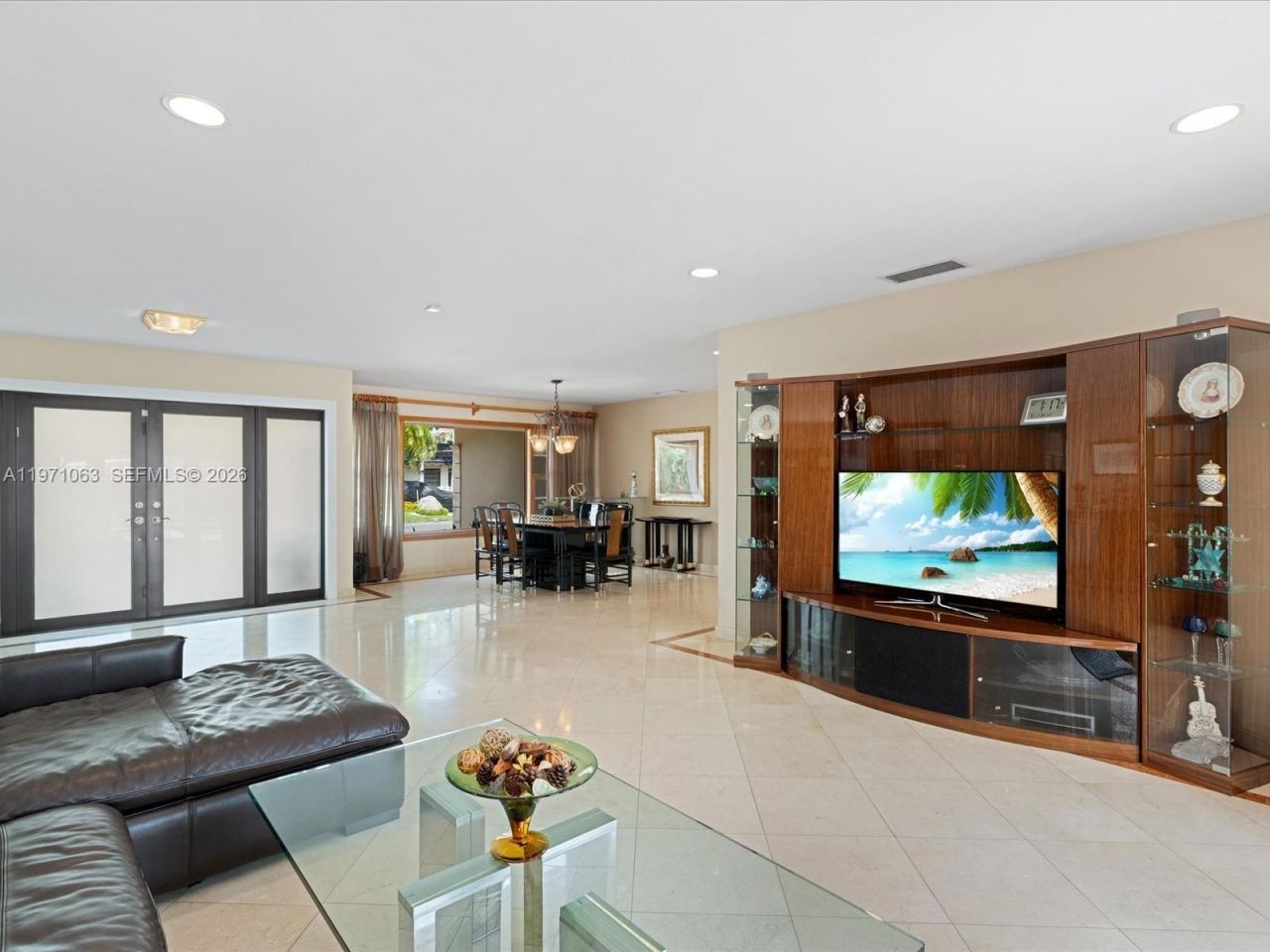 2930 NE 164th St , North Miami Beach, FL 33160 Photo