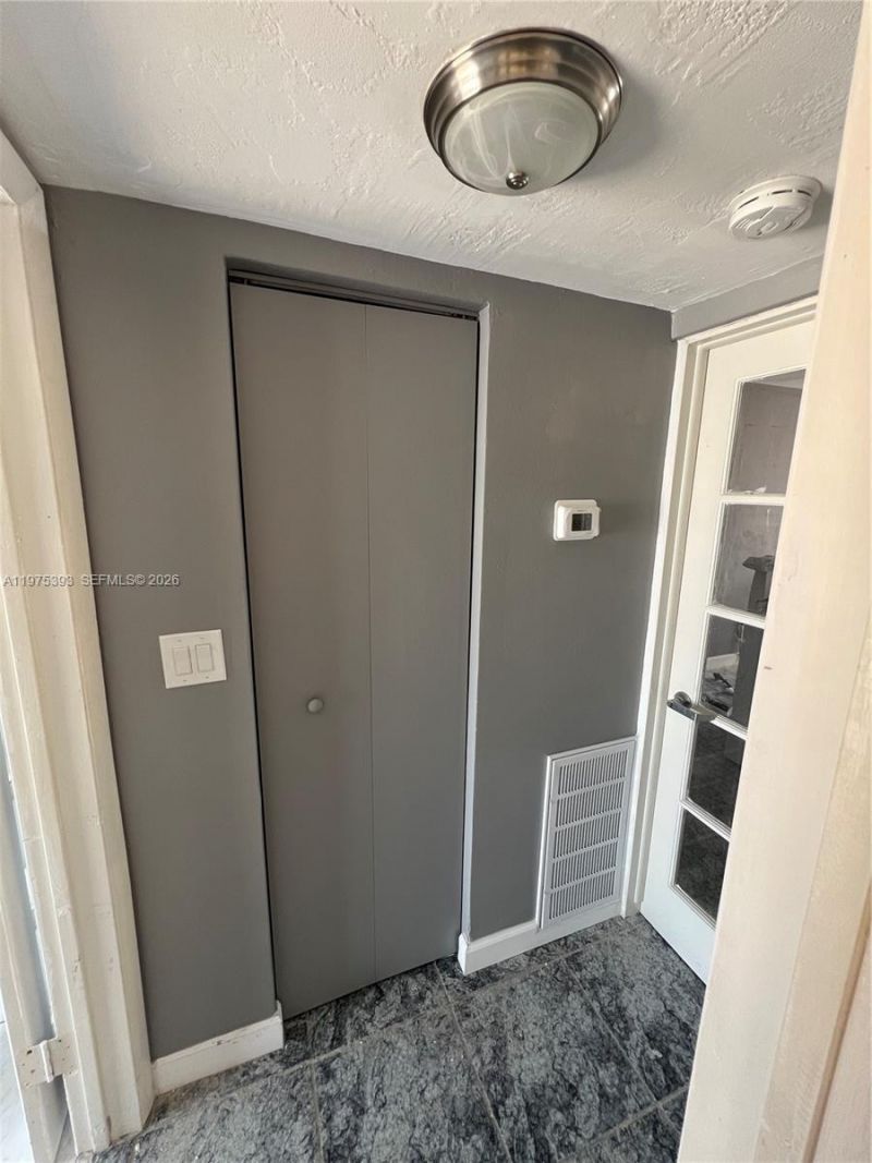 16215 NE 18th Ct , Unit 305, North Miami Beach, FL 33162 Photo