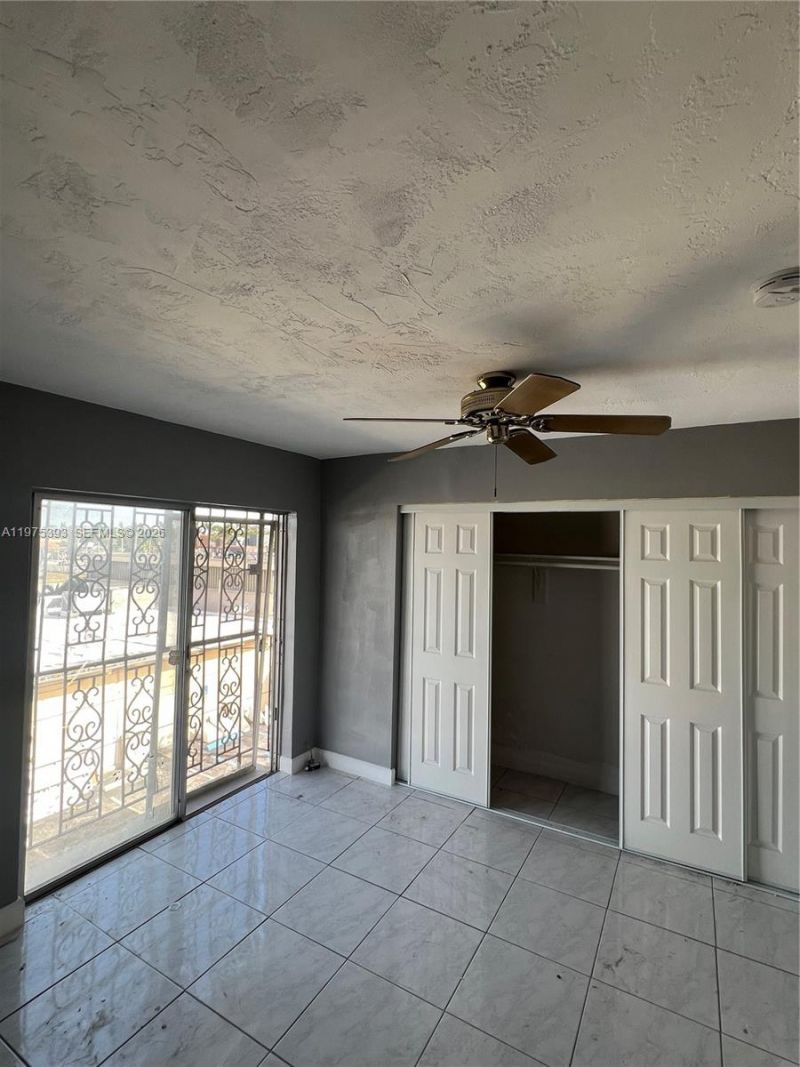 16215 NE 18th Ct , Unit 305, North Miami Beach, FL 33162 Photo