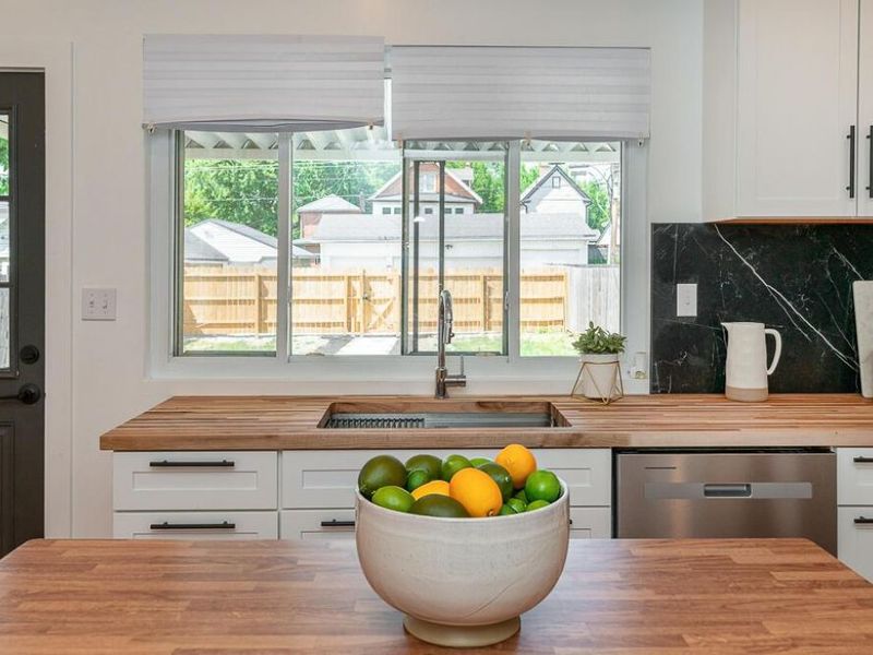 438 E Columbus Street , Columbus, OH 43206 Photo 14