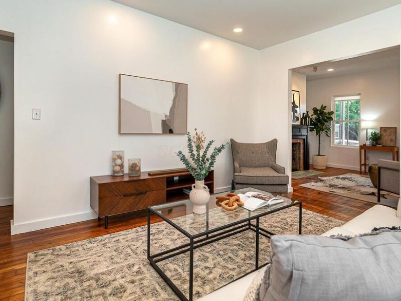 438 E Columbus Street , Columbus, OH 43206 Photo 6