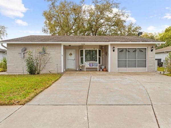 8030 GLENEAGLE DRIVE, PORT RICHEY, FL 34668