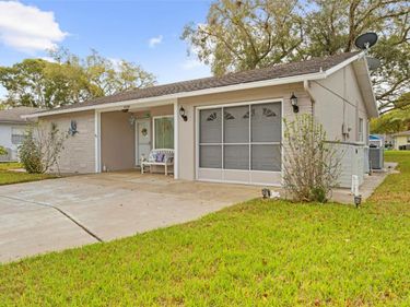 8030 GLENEAGLE DRIVE , PORT RICHEY, FL 34668