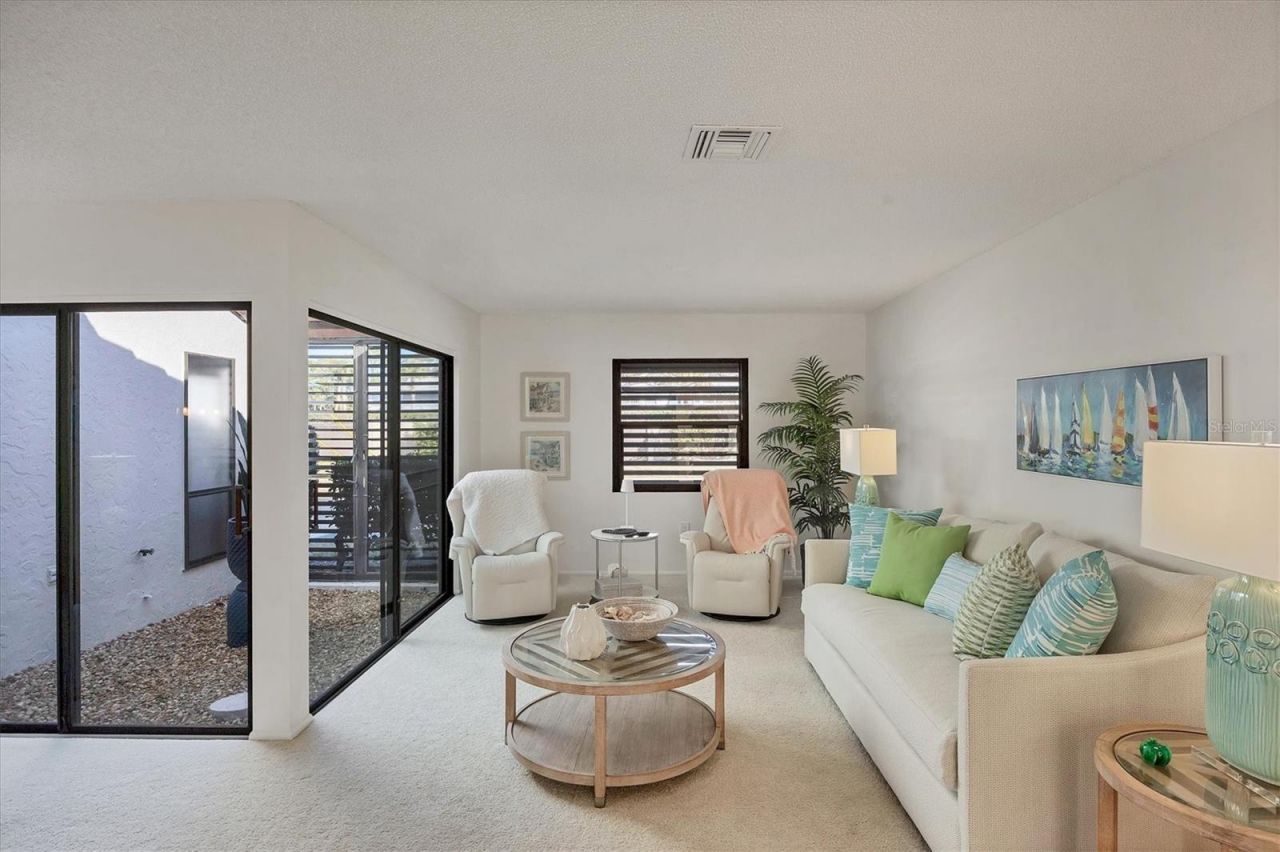 3919 Glen Oaks Manor Drive , Sarasota, FL 34232 Photo