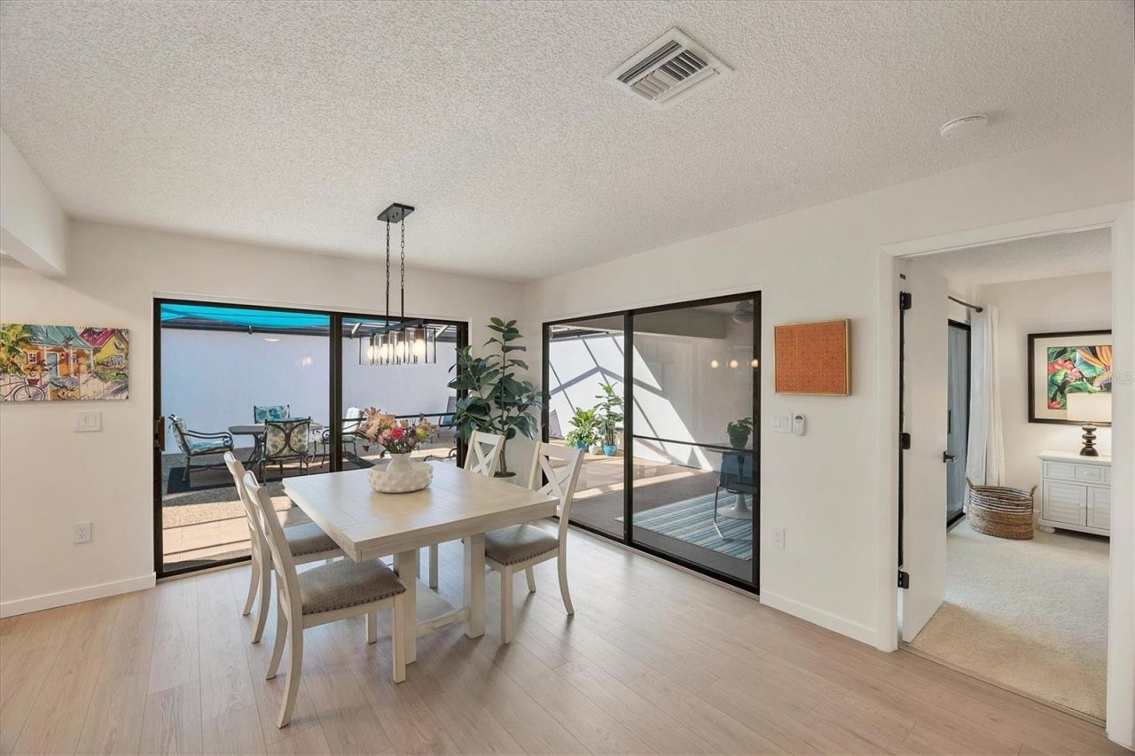 3919 Glen Oaks Manor Drive , Sarasota, FL 34232 Photo