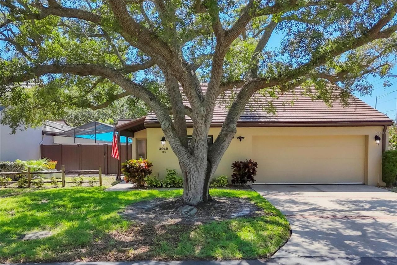 3919 Glen Oaks Manor Drive , Sarasota, FL 34232 Photo