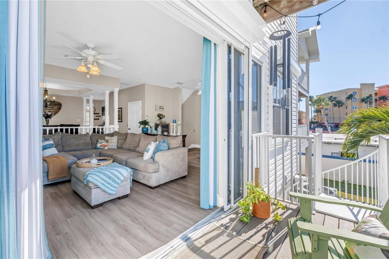 103 Bath Club Concourse, North Redington Beach, FL 33708 Photo