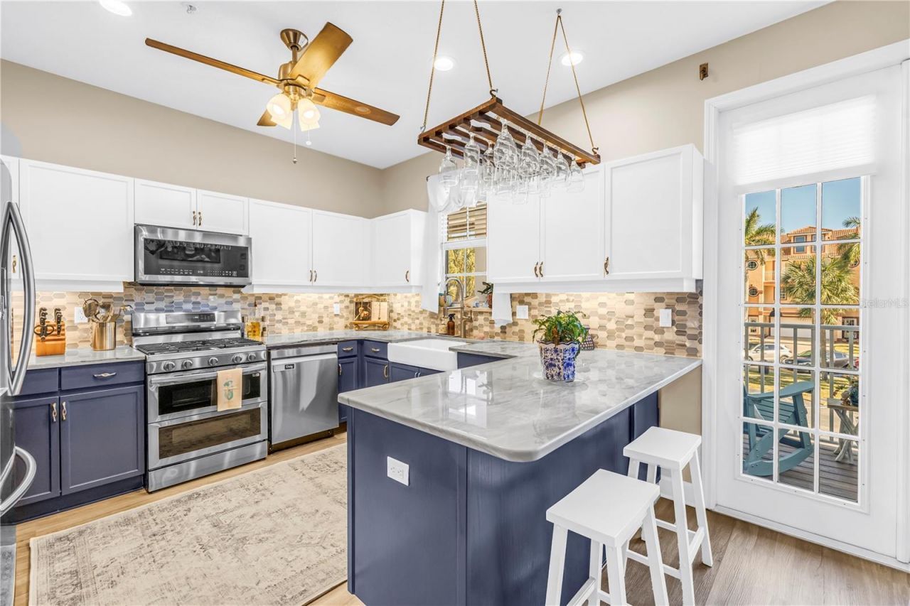 103 Bath Club Concourse, North Redington Beach, FL 33708 Photo