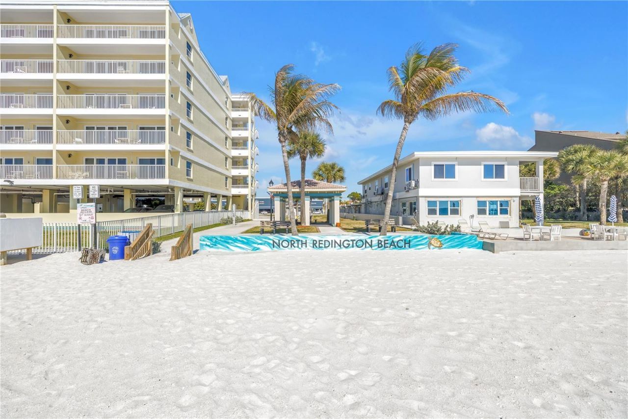 103 Bath Club Concourse, North Redington Beach, FL 33708 Photo