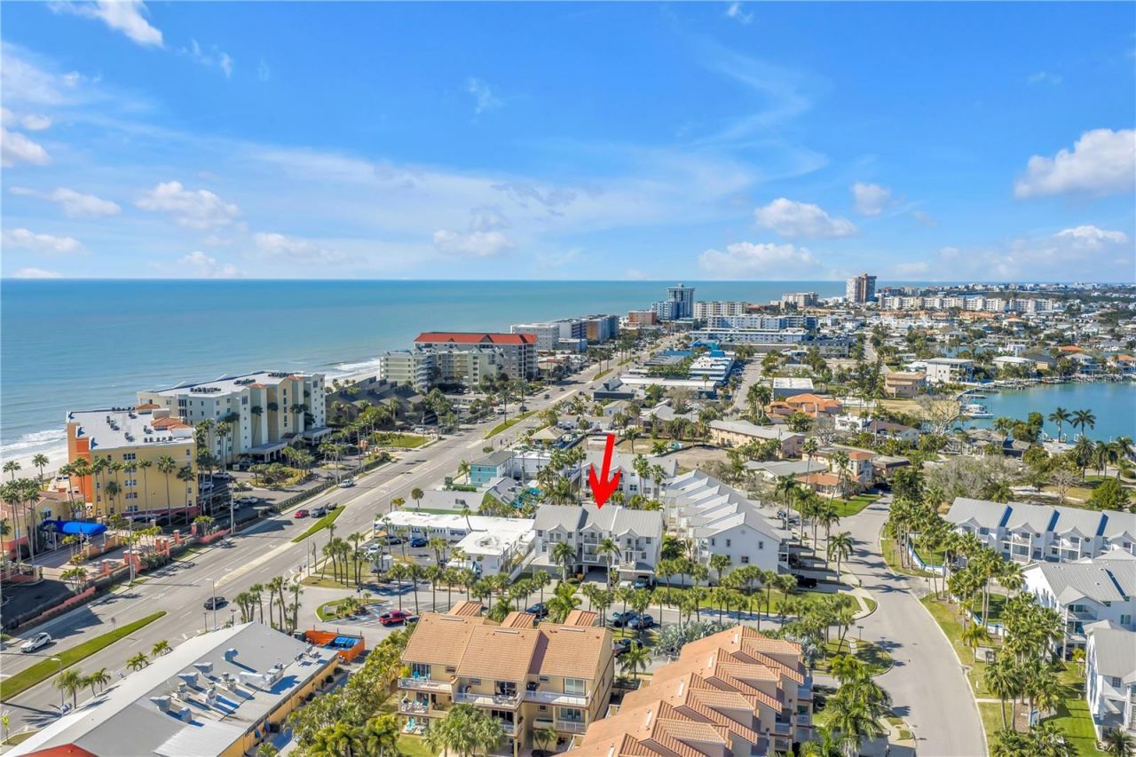 103 Bath Club Concourse, North Redington Beach, FL 33708 Photo