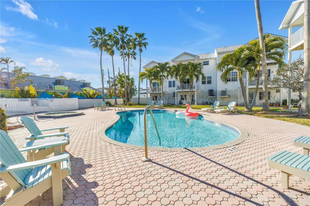 103 Bath Club Concourse, North Redington Beach, FL 33708 Photo